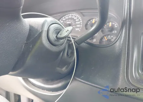 2003 Chevrolet Silverado 1500 Work Truck z USA, uszkodzony, nr VIN 1GCEC14X83Z119697